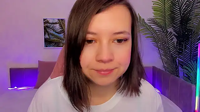 Snapshot of Lina_Brownie chatting on 03.17.25 Lina Brownie online show from 03.17.25