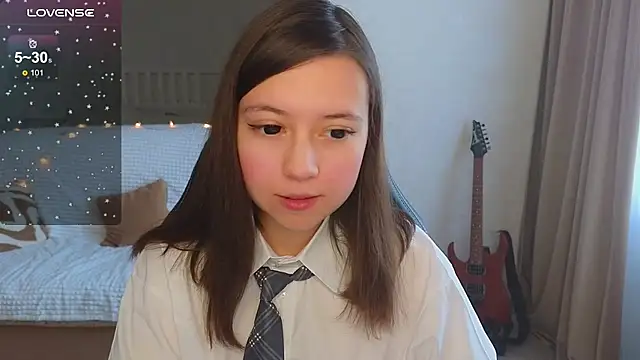 Snapshot of Lina_Brownie chatting on 10.19.25 Lina Brownie online show from 10.19.25