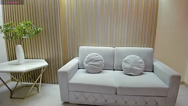 CharlotteCox  online show from 05.28.26