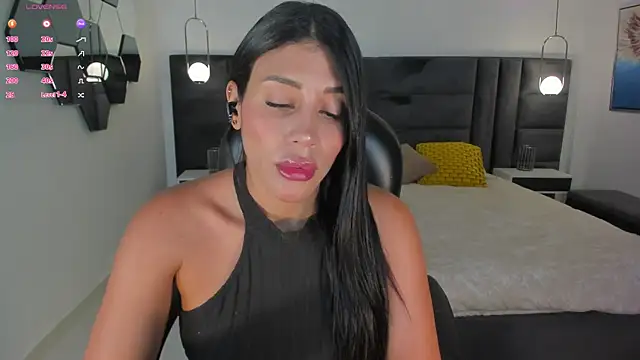 CharlotteCox  online show from 07.29.26
