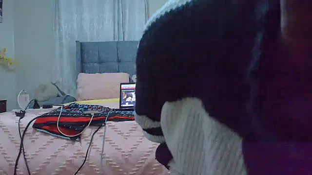 Snapshot of t-NaughtyLicia chatting on 04.29.26 t-NaughtyLicia online show from 04.29.26