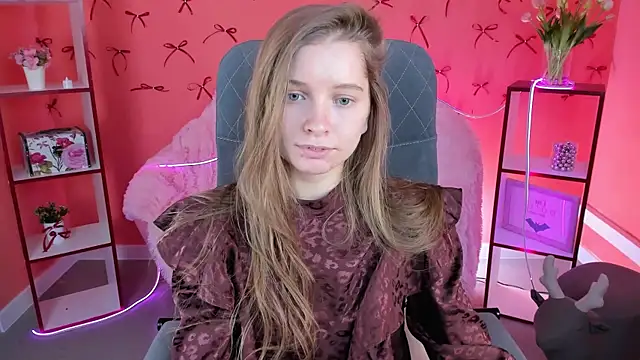 Snapshot of MayaSinabon chatting on 01.18.25 MayaSinabon online show from 01.18.25