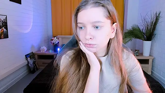 Snapshot of MayaSinabon chatting on 01.25.25 MayaSinabon online show from 01.25.25