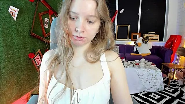 Snapshot of MayaSinabon chatting on 02.02.25 MayaSinabon online show from 02.02.25