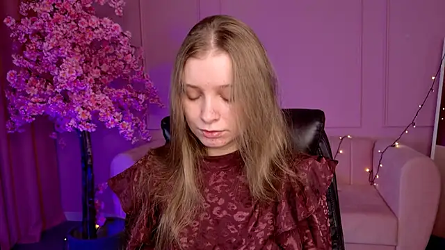 Snapshot of MayaSinabon chatting on 03.01.25 MayaSinabon online show from 03.01.25