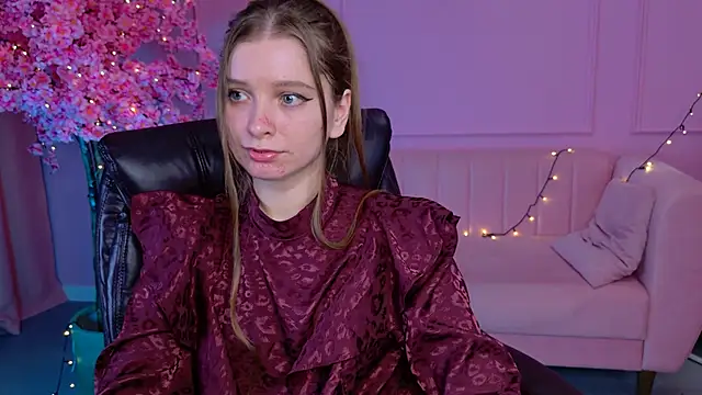 Snapshot of MayaSinabon chatting on 03.01.25 MayaSinabon online show from 03.01.25