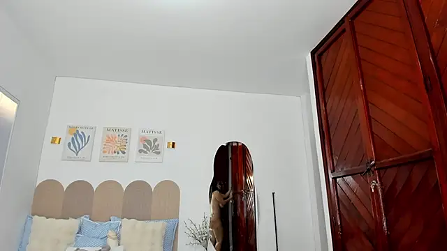 layla vanegas online show from 06.12.26
