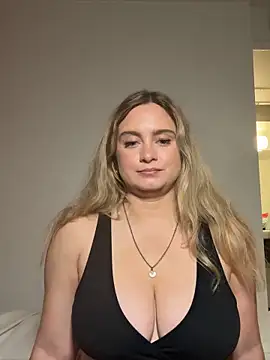 Sophie Raegan online show from 04.20.26