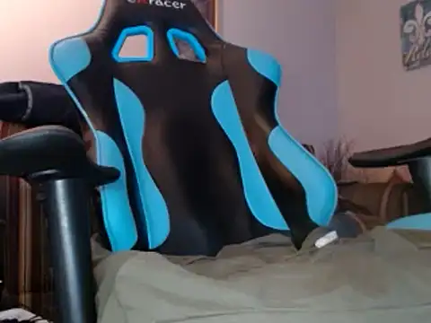 Snapshot of Kencan436 chatting on 02.01.25 Kencan436 online show from 02.01.25