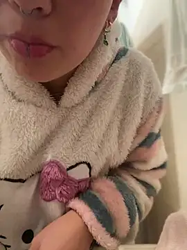 Snapshot of CharlotteScotte chatting on 12.17.24 CharlotteScotte online show from 12.17.24