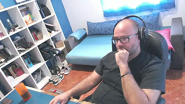 ravingr4d4 online show from 09.13.25