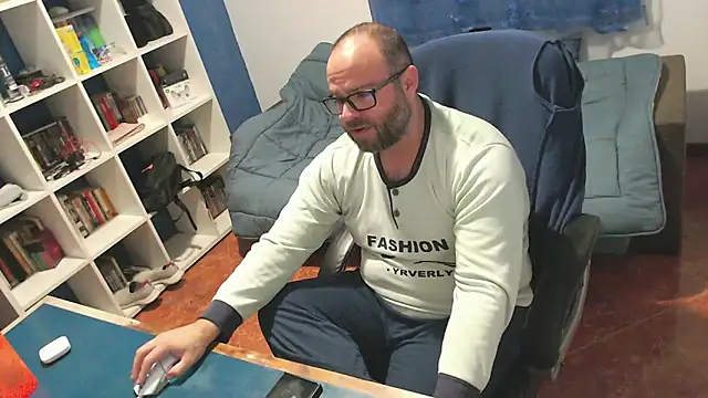 ravingr4d4 online show from 01.11.26