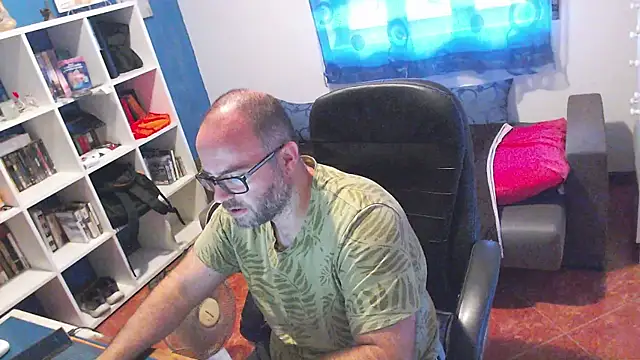 ravingr4d4 online show from 06.30.26