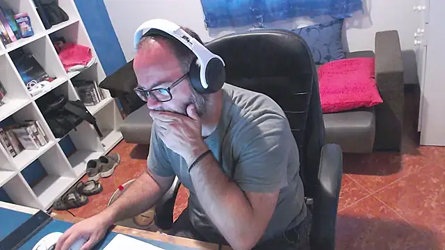 ravingr4d4 online show from 07.28.26