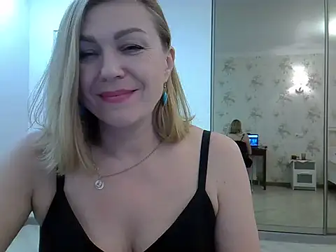 Snapshot of Alexandra-Rosee chatting on 01.11.25 Alexandra-Rosee online show from 01.11.25
