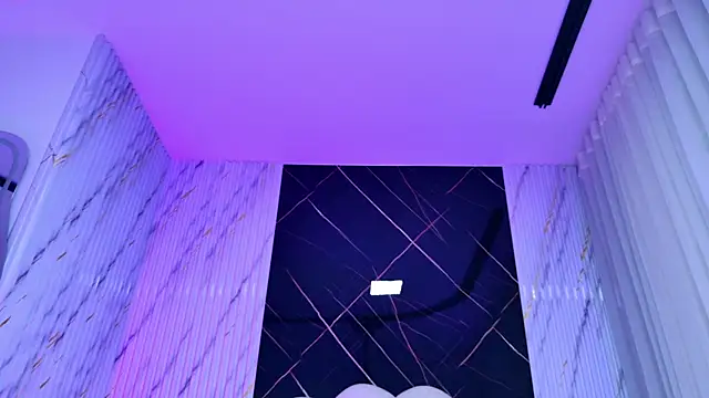 violett lo online show from 07.28.26