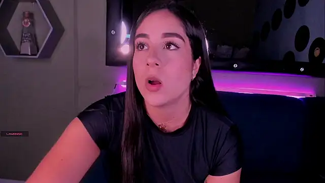 Snapshot of Sussy_Bell01 chatting on 01.30.25 Sussy Bell01 online show from 01.30.25