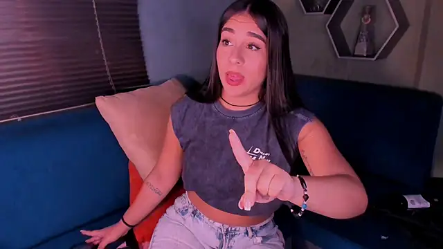 Snapshot of Sussy_Bell01 chatting on 03.06.25 Sussy Bell01 online show from 03.06.25