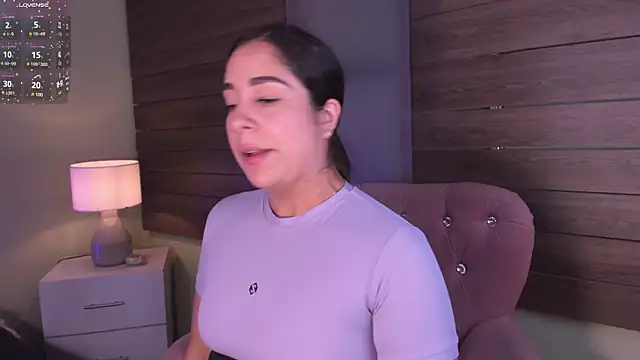 Snapshot of Sussy_Bell01 chatting on 03.14.25 Sussy Bell01 online show from 03.14.25