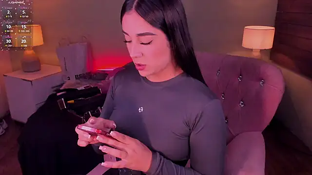 Snapshot of Sussy_Bell01 chatting on 03.21.25 Sussy Bell01 online show from 03.21.25