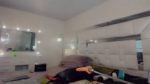  ChanellR  online show from 03.06.25