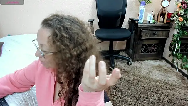 Snapshot of pamela_bell chatting on 12.06.24 pamela bell online show from 12.06.24