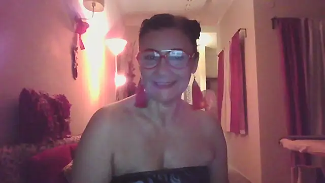 Snapshot of LadyLizi chatting on 02.27.25 LadyLizi online show from 02.27.25