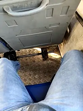 Snapshot of Desi69emd chatting on 02.25.25 Desi69emd online show from 02.25.25