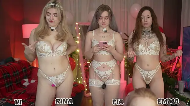 your favoritegirls online show from 12.20.25