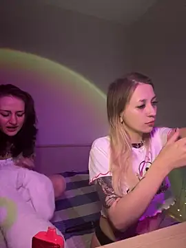 Dooubletroublee online show from 02.21.25