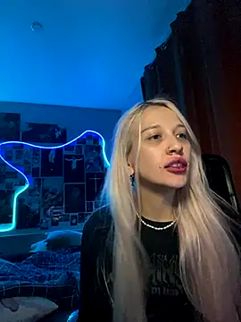 Dooubletroublee online show from 09.17.25