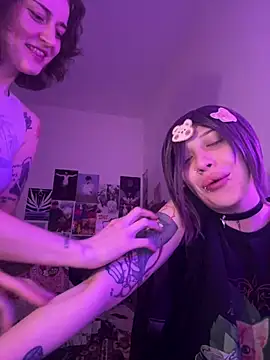 Dooubletroublee online show from 06.14.26