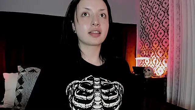 Adeelinee online show from 05.18.26