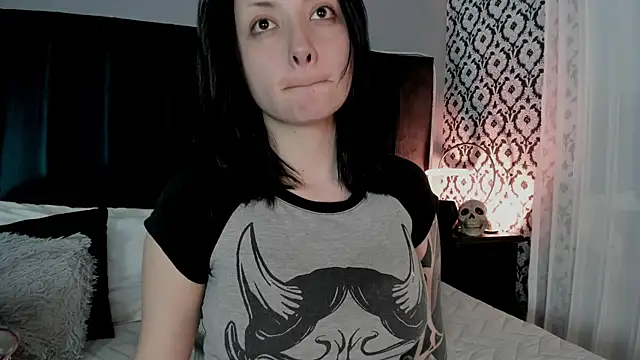 Adeelinee online show from 05.25.26