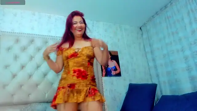 Victoriarouss- online show from 10.13.25