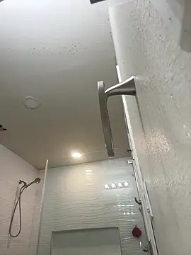 El Gizmo online show from 02.23.25