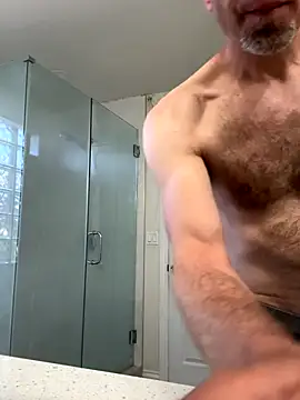 El Gizmo online show from 10.22.25