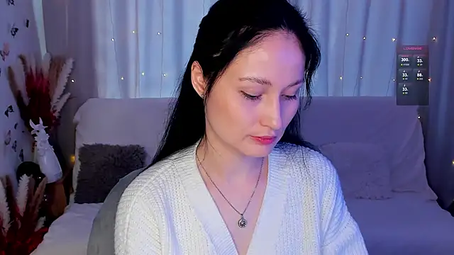 Snapshot of LisaMooore chatting on 01.11.25 LisaMooore online show from 01.11.25