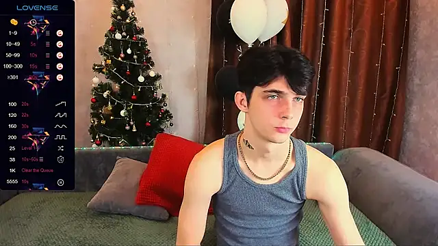 Snapshot of Aaron_Boom chatting on 12.27.24 Aaron Boom online show from 12.27.24