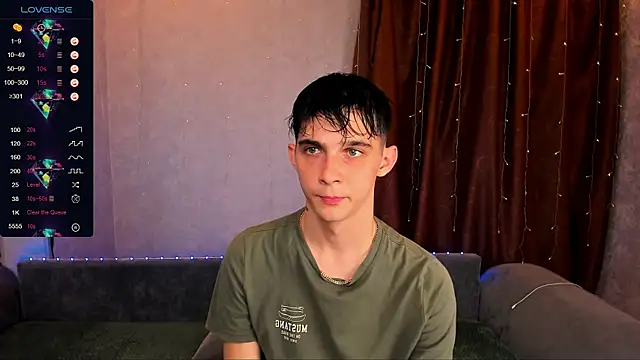 Snapshot of Aaron_Boom chatting on 09.18.25 Aaron Boom online show from 09.18.25