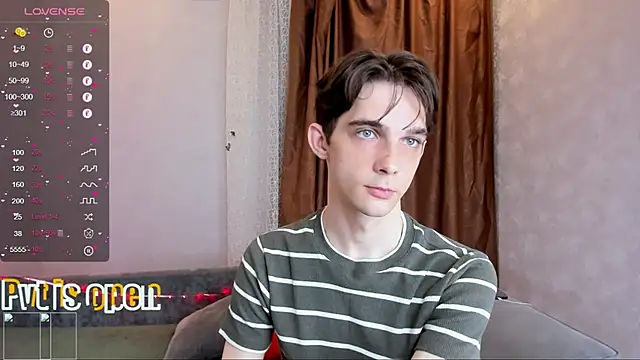 Snapshot of Aaron_Boom chatting on 06.03.26 Aaron Boom online show from 06.03.26