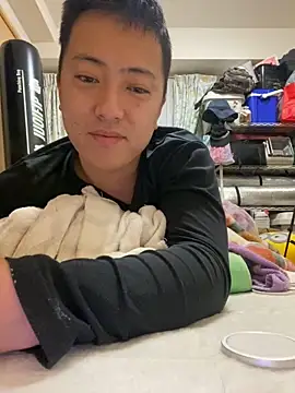 emon2122 online show from 03.18.25