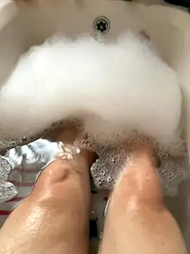 Snapshot of Russell1508 chatting on 10.04.25 Russell1508 online show from 10.04.25