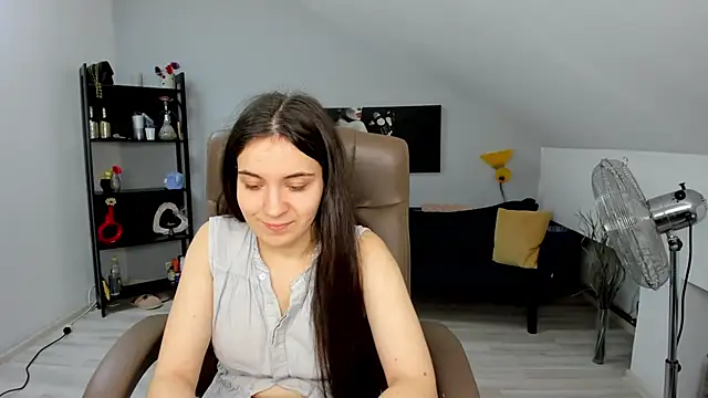 Snapshot of MelissaWiliam chatting on 12.17.24 MelissaWiliam online show from 12.17.24