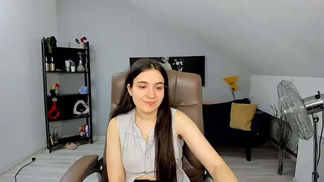 Snapshot of MelissaWiliam chatting on 12.17.24 MelissaWiliam online show from 12.17.24