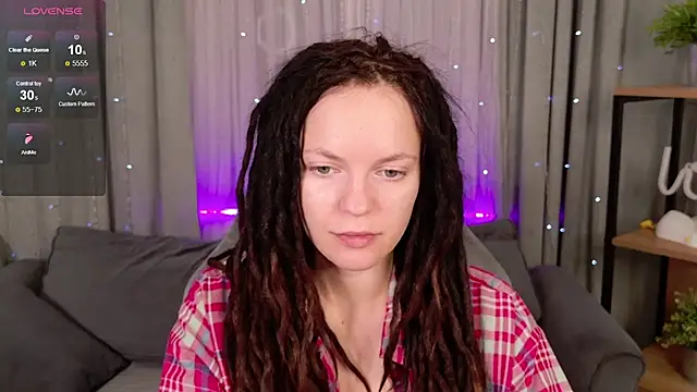 Snapshot of CoreyJane chatting on 09.29.25 CoreyJane online show from 09.29.25