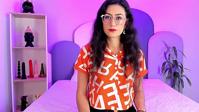 SophieGomez22 online show from 02.27.26