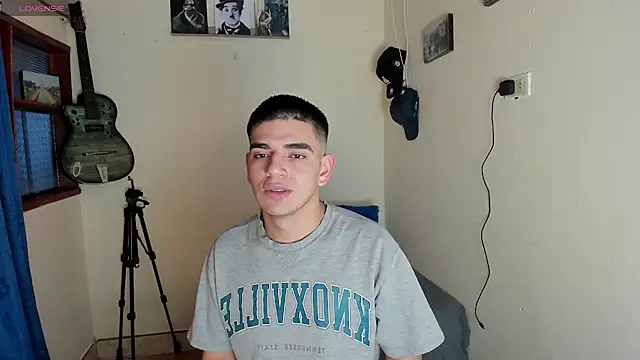 Snapshot of Ares_Johnson chatting on 01.27.25 Ares Johnson online show from 01.27.25