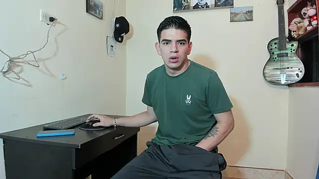 Snapshot of Ares_Johnson chatting on 03.12.25 Ares Johnson online show from 03.12.25