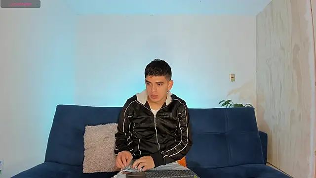 Snapshot of Ares_Johnson chatting on 09.10.25 Ares Johnson online show from 09.10.25